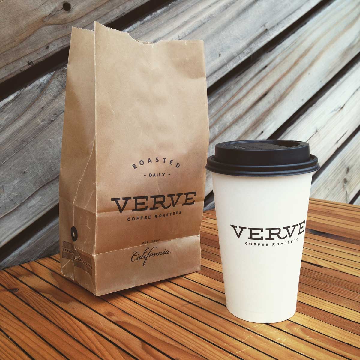 Verve_logo_cup+bag_01
